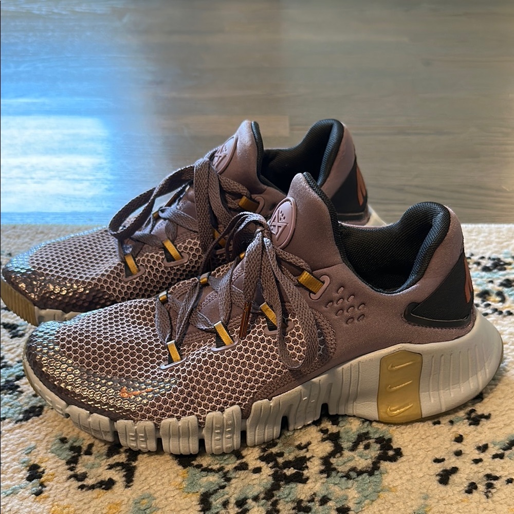 Nike Athletic Shoes - Metcon 4 LIGHTLY USED